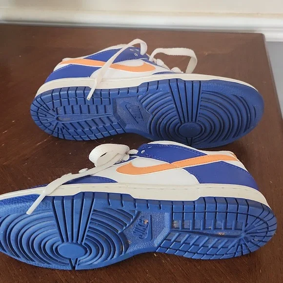 Youth Dunks - Picture 2 of 3